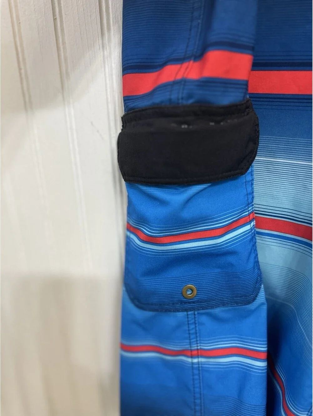 Billabong Swim Trunks Men's Size Large Red Blue Striped Surf Board Shorts A4P6